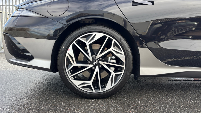 Hyundai IONIQ 6 239kW Ultimate 77kWh 4dr AWD Auto Electric Saloon